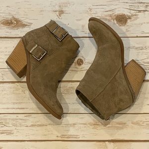 Lucky Brand Tan Leather Suede Buckle Ankle Booties